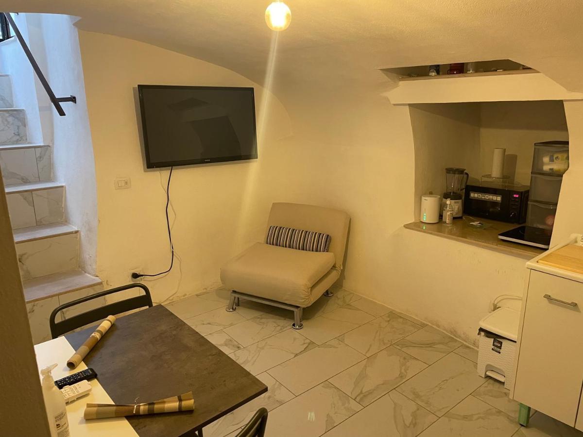 Mory&Clary Cave Palese Airport Bed & Breakfast บารี ภายนอก รูปภาพ