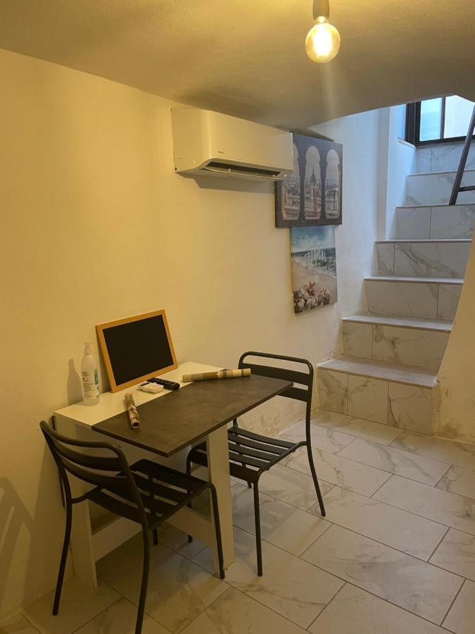 Mory&Clary Cave Palese Airport Bed & Breakfast บารี ภายนอก รูปภาพ